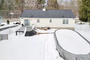 375 Bradley Ave, Waterbury, CT 06708 - Photo 3