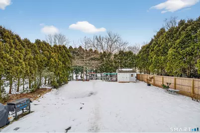 8 Hickory Drive, Montville, CT 06370 - Photo 7