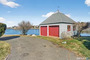 39 Vineyard Pl, Guilford, CT 06437 - Photo 5