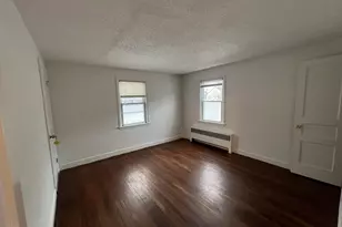 100 Lorraine St, Bridgeport, CT 06604 - Photo 17