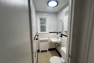 100 Lorraine St, Bridgeport, CT 06604 - Photo 11