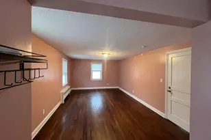 100 Lorraine St, Bridgeport, CT 06604 - Photo 13