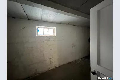 100 Lorraine Street, Bridgeport, CT 06604 - Photo 27