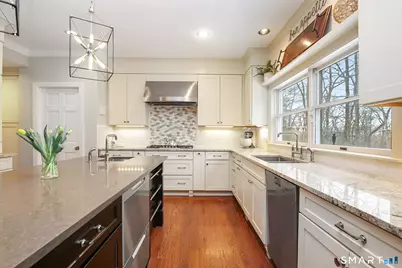 71 Heming Way, Stamford, CT 06903 - Photo 9