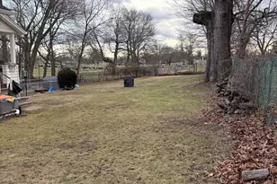 34 Stanley St, Meriden, CT 06450 - Photo 11