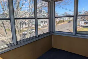 37 Elm St, East Haven, CT 06512 - Photo 25