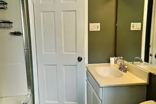 37 Elm St, East Haven, CT 06512 - Photo 19