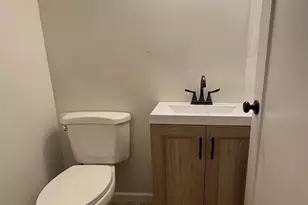 17 Sylvan Ave, Meriden, CT 06451 - Photo 5