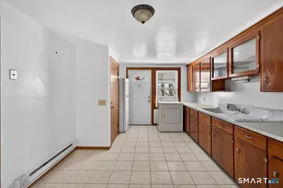 253 Olivia Street #3rd Fl, Derby, CT 06418 - Photo 5