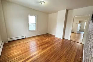 60 Tariff St, Enfield, CT 06082 - Photo 7