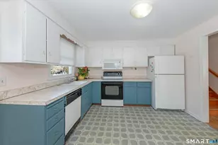 178 Mungertown Rd, Madison, CT 06443 - Photo 3