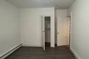 318 Center St, Bridgeport, CT 06604 - Photo 5