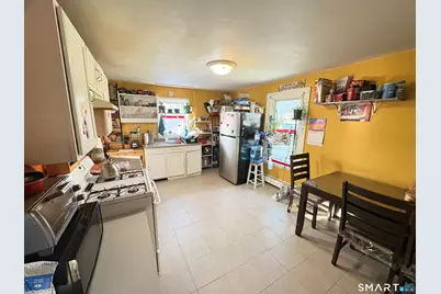 121 Willow Street, Meriden, CT 06450 - Photo 21