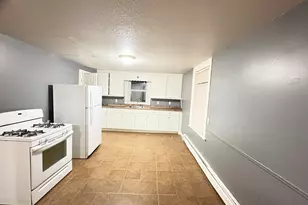 121 Willow St, Meriden, CT 06450 - Photo 9