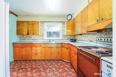 7 Longview Road, Newtown, CT 06482 - Photo 11