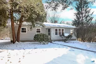 7 Longview Rd, Newtown, CT 06482 - Photo 1