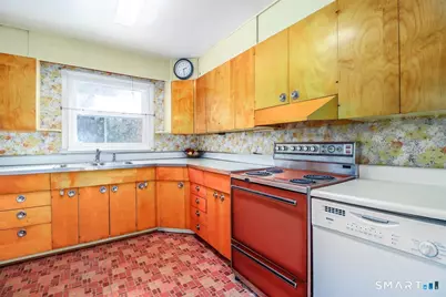 7 Longview Road, Newtown, CT 06482 - Photo 13