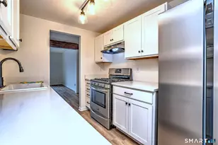 42 Ferry Ct, Stratford, CT 06615 - Photo 5