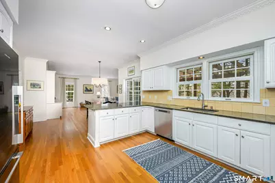 43 Phillips Lane, Darien, CT 06820 - Photo 5