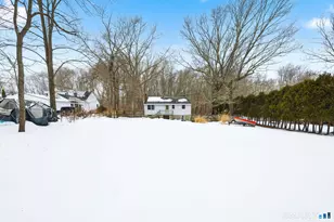 394 Cherry Ln, Montville, CT 06370 - Photo 9