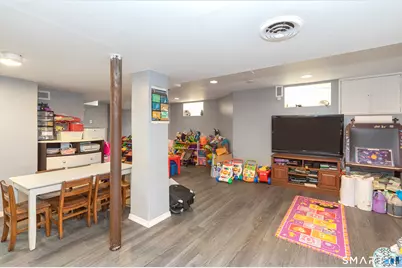 578 Beechmont Avenue, Bridgeport, CT 06606 - Photo 35