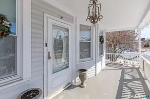 578 Beechmont Ave, Bridgeport, CT 06606 - Photo 31