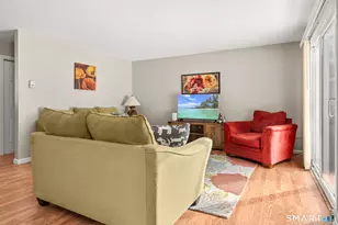 94 Cynthia Ln, Middletown, CT 06457 - Photo 9