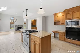 97 Nicole Dr, Glastonbury, CT 06073 - Photo 5