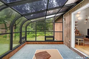 26 Burnwood Dr, Bloomfield, CT 06002 - Photo 7