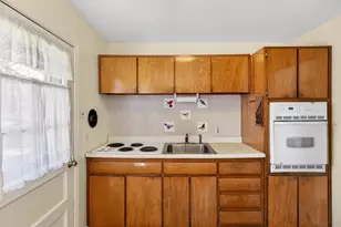 33 Cindy Ln, Groton, CT 06355 - Photo 19