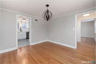 106 Grove St, West Hartford, CT 06110 - Photo 7