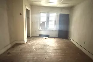 35 Frederick St, Waterbury, CT 06710 - Photo 7