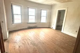 35 Frederick St, Waterbury, CT 06710 - Photo 3