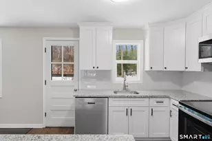 26 Hiawatha Ln Ext, Westport, CT 06880 - Photo 13