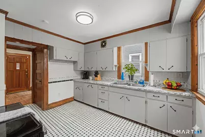 311 Hillside Avenue, Hartford, CT 06106 - Photo 3