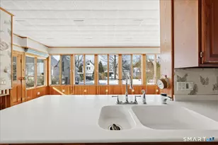 15 Moss St, Stonington, CT 06379 - Photo 13