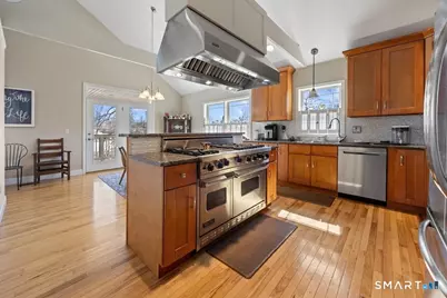 7 Pratt Lane, Wolcott, CT 06716 - Photo 3