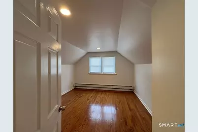 474 Indian Avenue, Bridgeport, CT 06606 - Photo 17