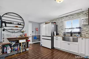 7 Dove Dr, Meriden, CT 06451 - Photo 9