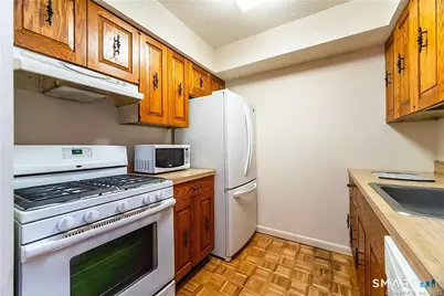 5 Stonegate Circle #F, Branford, CT 06405 - Photo 11