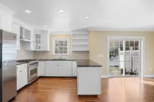 86 Forest St, New Canaan, CT 06840 - Photo 9