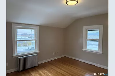 205 London Drive #2nd Floor, Hamden, CT 06517 - Photo 5