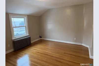 205 London Drive #2nd Floor, Hamden, CT 06517 - Photo 9