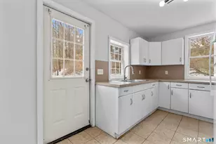 205 Camp St, Plainville, CT 06062 - Photo 7