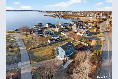 18 Noble Avenue, Groton, CT 06340 - Photo 5