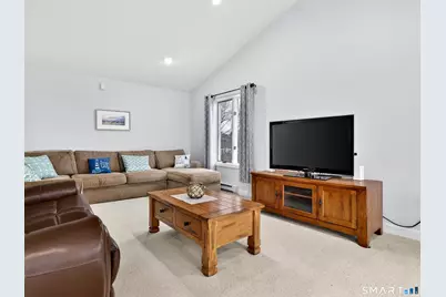 18 Noble Avenue, Groton, CT 06340 - Photo 11