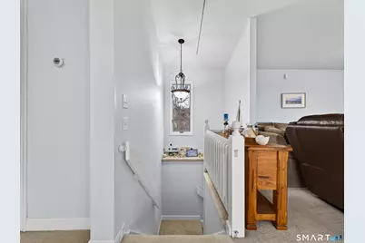 18 Noble Avenue, Groton, CT 06340 - Photo 9