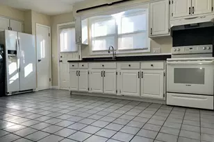 8 Roma St, East Haven, CT 06512 - Photo 3