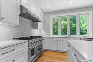 110 Porters Hill Rd, Trumbull, CT 06611 - Photo 19