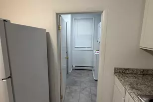 1 Farnsworth St, New London, CT 06320 - Photo 7